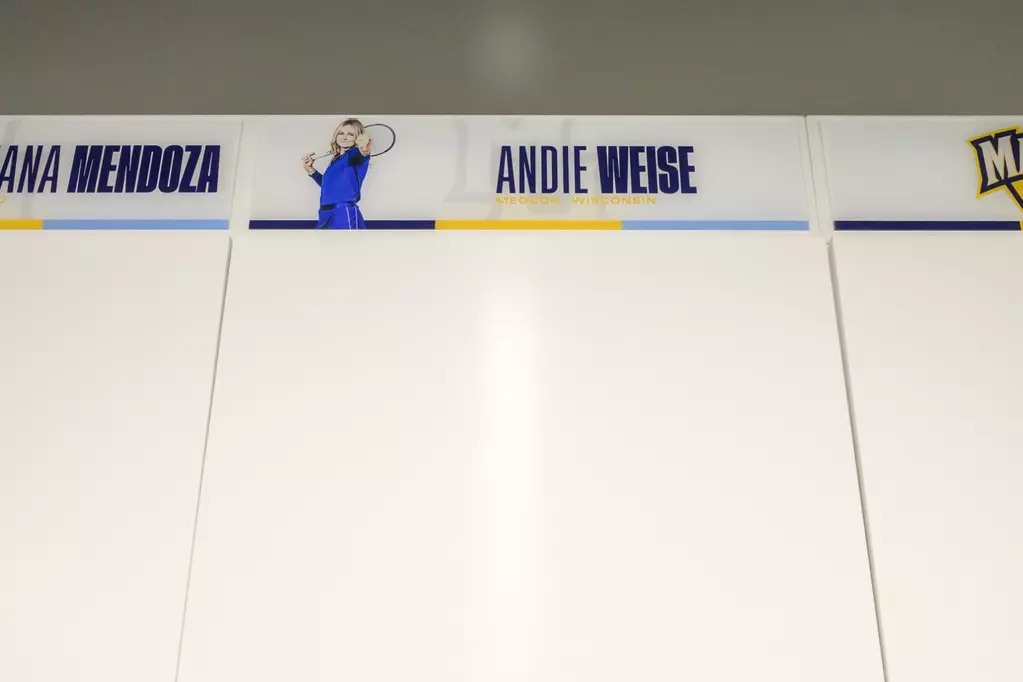 shield-lockers-marquette-golden-eagles-mens-tennis-lockers-5